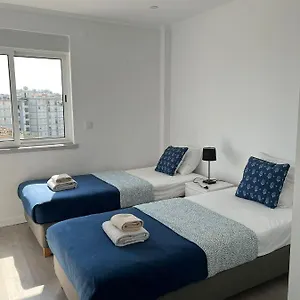 Homestay Near The Airport, Lisbon